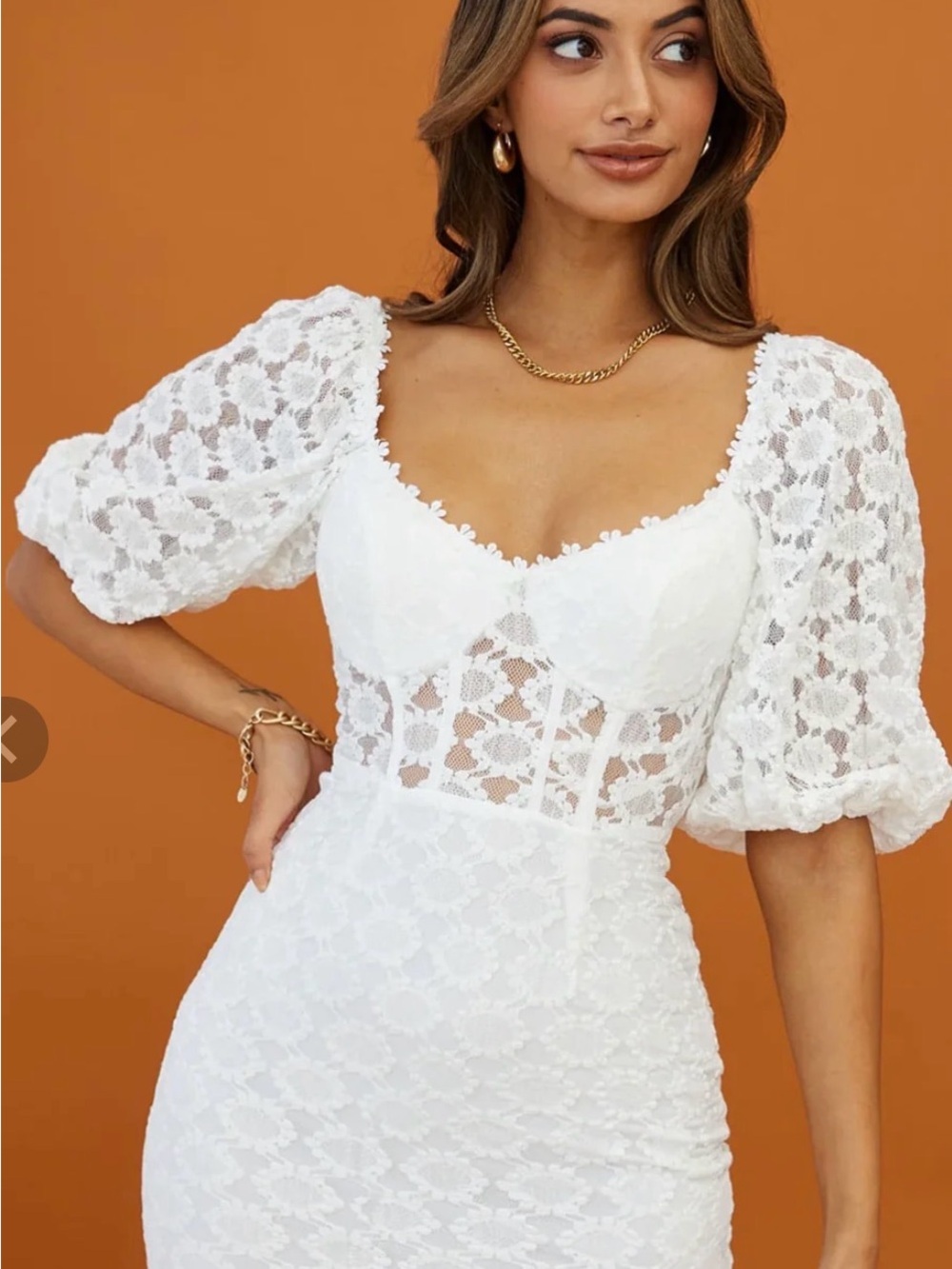 Secret Crush Puff Sleeve
Floral Lace Bodycon
Dress White